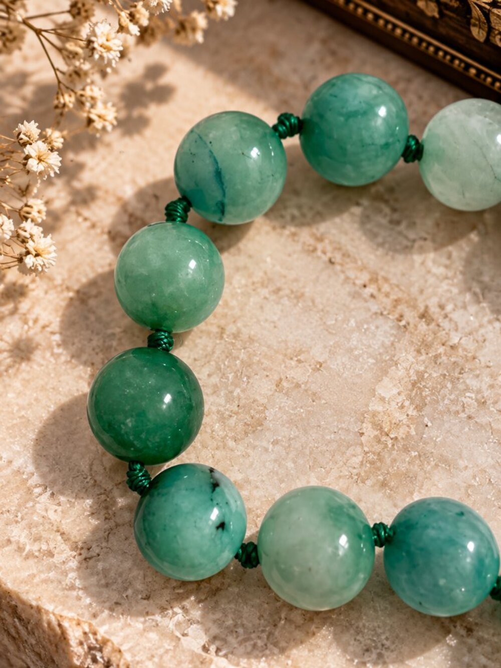 Vintage Natural Green Aventurine Bead Necklace Hand Knotted Silver Clasp